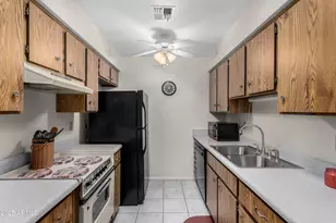 8101 N 107th Ave, Peoria, AZ 85345 - Photo 11