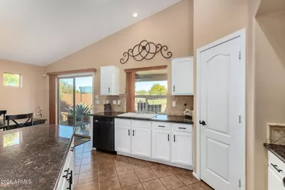 286 E Pasture Canyon Drive, San Tan Valley, AZ 85143 - Photo 7