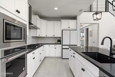 21627 N 59th Way, Phoenix, AZ 85054 - Photo 7