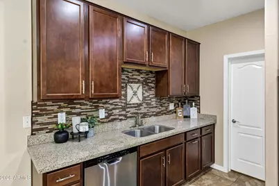 894 S Utilis Drive, Gilbert, AZ 85296 - Photo 9