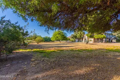 811 E Eugie Avenue, Phoenix, AZ 85022 - Photo 25