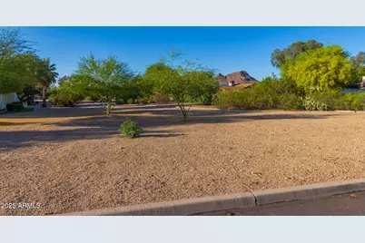 811 E Eugie Avenue, Phoenix, AZ 85022 - Photo 29