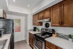 811 E Eugie Ave, Phoenix, AZ 85022 - Photo 11