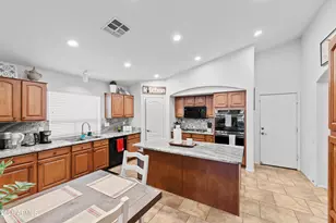 656 E Baker Dr, San Tan Valley, AZ 85140 - Photo 7