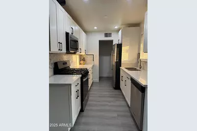 501 N 47th Place, Phoenix, AZ 85008 - Photo 3