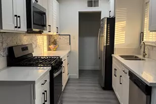 501 N 47th Pl, Phoenix, AZ 85008 - Photo 3