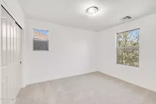 1029 S Cheshire Ln, Gilbert, AZ 85296 - Photo 25