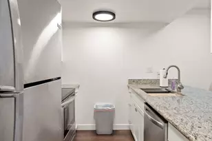 3033 E Devonshire Ave, Phoenix, AZ 85016 - Photo 5