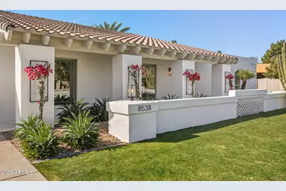 8538 E San Lorenzo Drive, Scottsdale, AZ 85258 - Photo 3