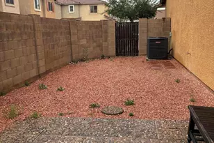 21817 N 40th Pl, Phoenix, AZ 85050 - Photo 11