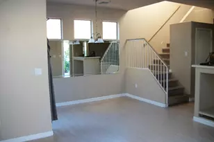 21817 N 40th Pl, Phoenix, AZ 85050 - Photo 9