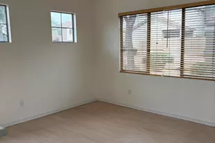 21817 N 40th Pl, Phoenix, AZ 85050 - Photo 3