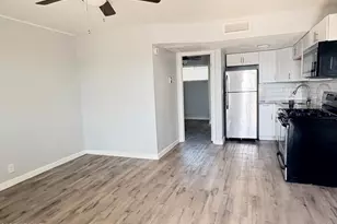 2929 N 38th St, Phoenix, AZ 85018 - Photo 1