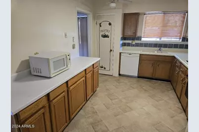 10342 W Bayside Road, Sun City, AZ 85351 - Photo 23