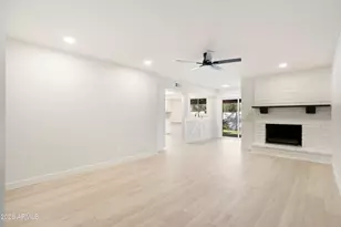 13409 N 24th Ave N, Phoenix, AZ 85029 - Photo 21