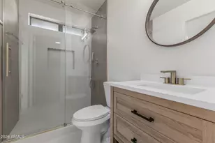 8938 W Echo Ln, Peoria, AZ 85345 - Photo 7