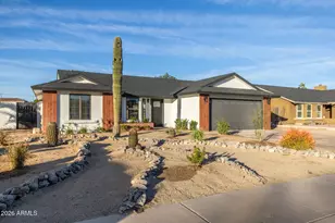 8938 W Echo Ln, Peoria, AZ 85345 - Photo 15