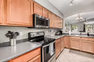 18221 N Skyhawk Dr, Surprise, AZ 85374 - Photo 7