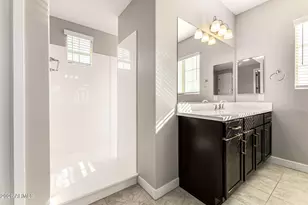 3511 E Crest Ln, Phoenix, AZ 85050 - Photo 21