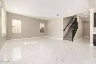 3511 E Crest Ln, Phoenix, AZ 85050 - Photo 9