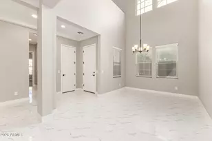 3511 E Crest Ln, Phoenix, AZ 85050 - Photo 5