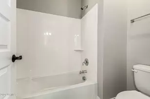 3511 E Crest Ln, Phoenix, AZ 85050 - Photo 27