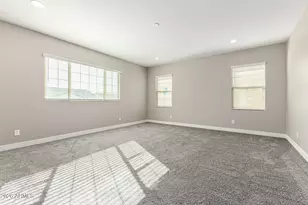 3511 E Crest Ln, Phoenix, AZ 85050 - Photo 17