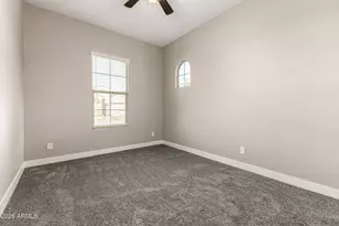 3511 E Crest Ln, Phoenix, AZ 85050 - Photo 29