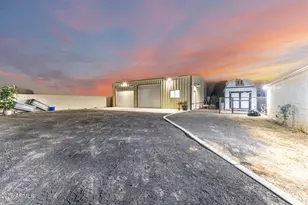 2863 E Cedar Waxwing Dr, Gilbert, AZ 85298 - Photo 45