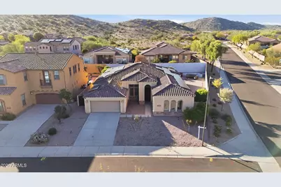 18233 W Estes Way, Goodyear, AZ 85338 - Photo 5