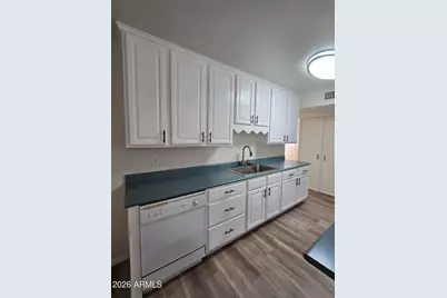 6512 N 41st Avenue, Phoenix, AZ 85019 - Photo 9