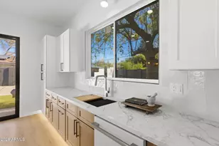 333 W Seldon Ln, Phoenix, AZ 85021 - Photo 33