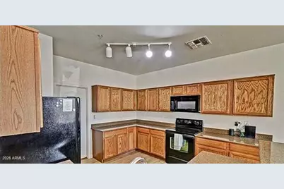 8169 W Groom Creek Road, Phoenix, AZ 85043 - Photo 17