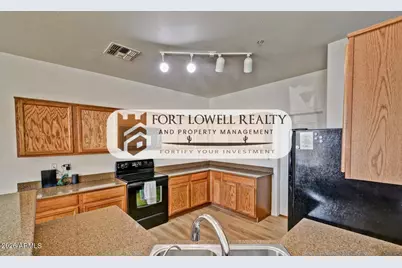 8169 W Groom Creek Road, Phoenix, AZ 85043 - Photo 7