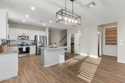 7531 W Rock Springs Drive, Peoria, AZ 85383 - Photo 5