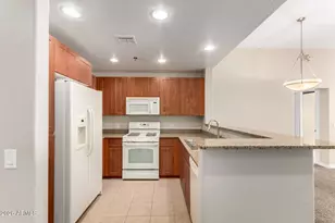 2302 N Central Ave, Phoenix, AZ 85004 - Photo 9