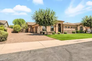 633 S Parkcrest St, Gilbert, AZ 85296 - Photo 1