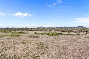 39050 Dobbins Ln, Salome, AZ 85348 - Photo 13