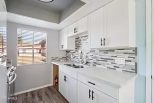 3430 W El Caminito Dr, Phoenix, AZ 85051 - Photo 9