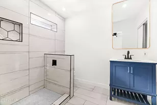 334 N 18th Dr, Phoenix, AZ 85007 - Photo 23