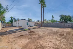 334 N 18th Dr, Phoenix, AZ 85007 - Photo 33