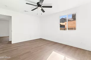 334 N 18th Dr, Phoenix, AZ 85007 - Photo 25