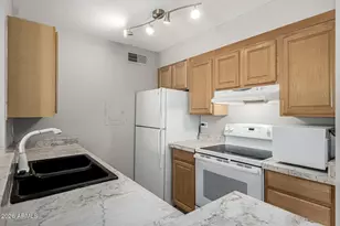 8055 E Thomas Rd, Scottsdale, AZ 85251 - Photo 11