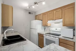 8055 E Thomas Rd, Scottsdale, AZ 85251 - Photo 11