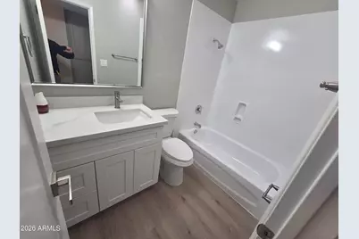 1239 E Maryland Avenue #B, Phoenix, AZ 85014 - Photo 11