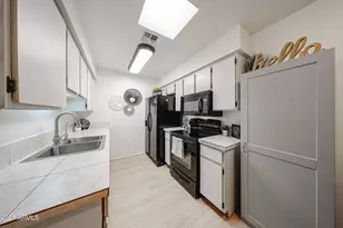 8131 N 107th Ave, Peoria, AZ 85345 - Photo 17