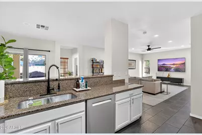 4212 E Washington Court, Gilbert, AZ 85234 - Photo 3