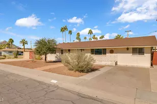 7526 E Minnezona Ave, Scottsdale, AZ 85251 - Photo 3