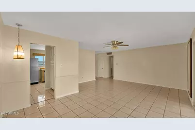 7526 E Minnezona Avenue, Scottsdale, AZ 85251 - Photo 5