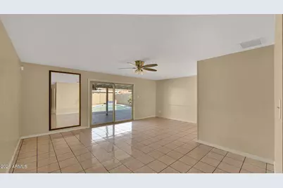 7526 E Minnezona Avenue, Scottsdale, AZ 85251 - Photo 7